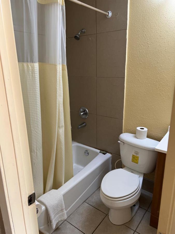 Economy Inn אודסה מראה חיצוני תמונה