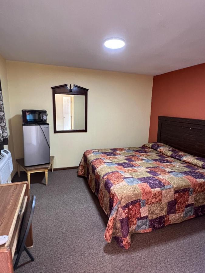 Economy Inn אודסה מראה חיצוני תמונה