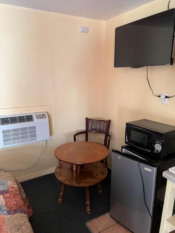Economy Inn אודסה מראה חיצוני תמונה