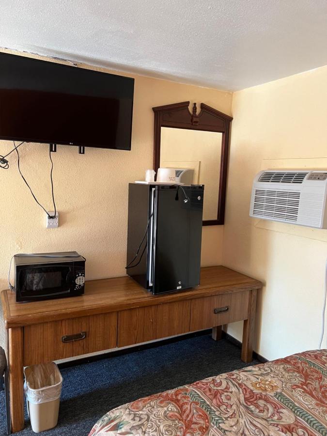 Economy Inn אודסה מראה חיצוני תמונה