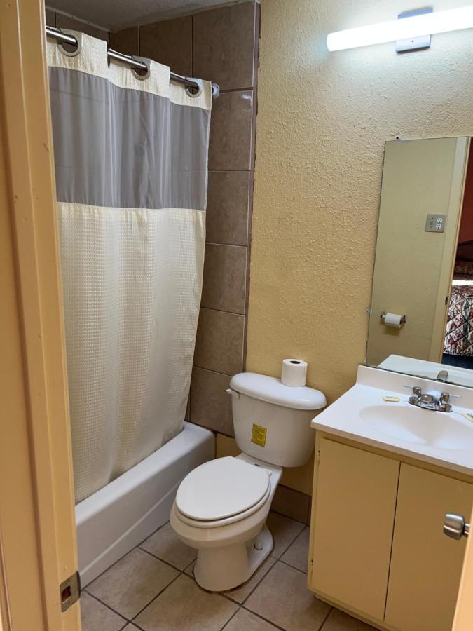 Economy Inn אודסה מראה חיצוני תמונה